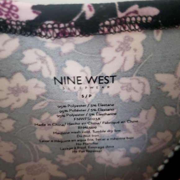 Lingerie Set Robe & Chemise Ditzy Pink Floral on Black Lace Detail Loungey Comfy - Picture 4 of 10